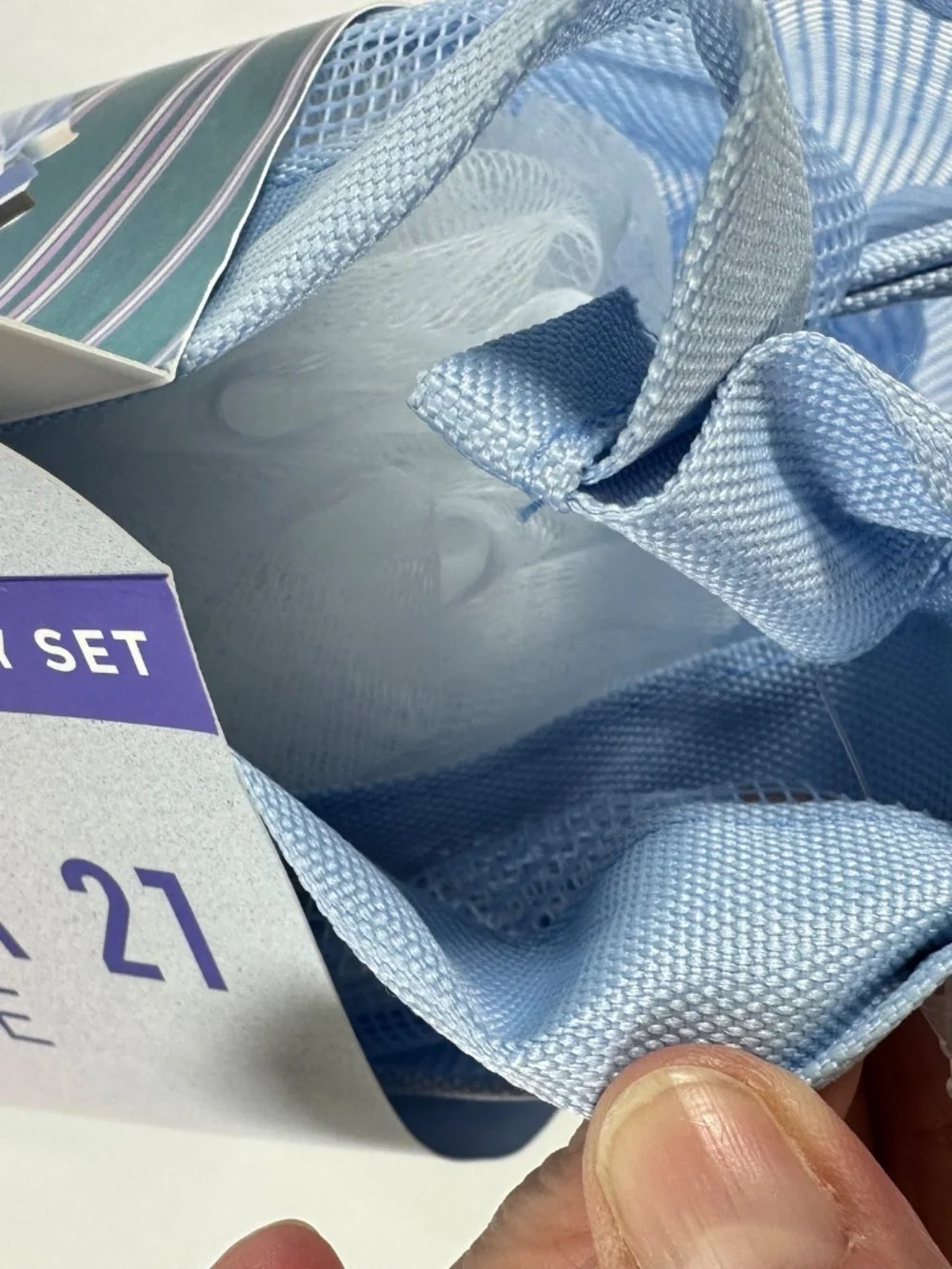 Forever 21 Home Collection, Shower Caddy Set w/4 Washcloths and 2 Loofahs, Blue